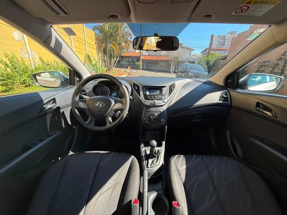 HYUNDAI HB20 1.0 COMFORT 12V FLEX 4P MANUAL HYUNDAI HB20 1.0 COMFORT 12V FLEX 4P MANUAL